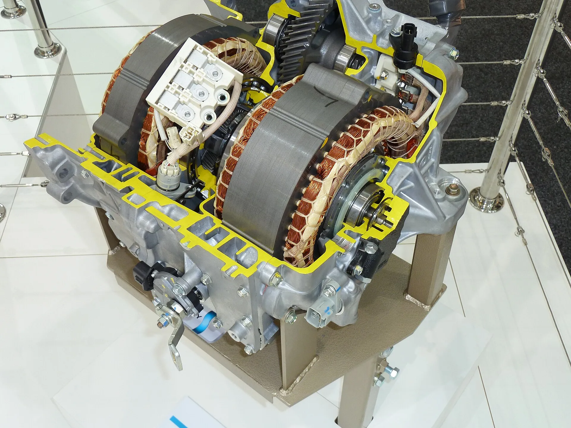 Toyota hybrid CVT transmission cutaway